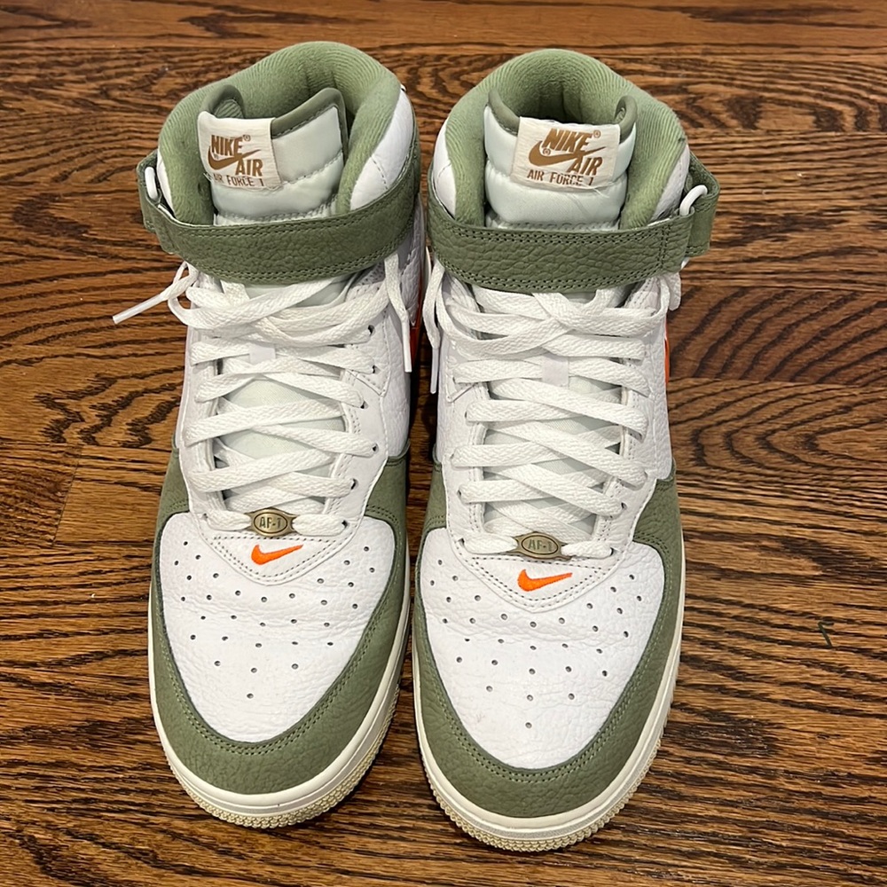 Nike Air Force 1 Mid QS